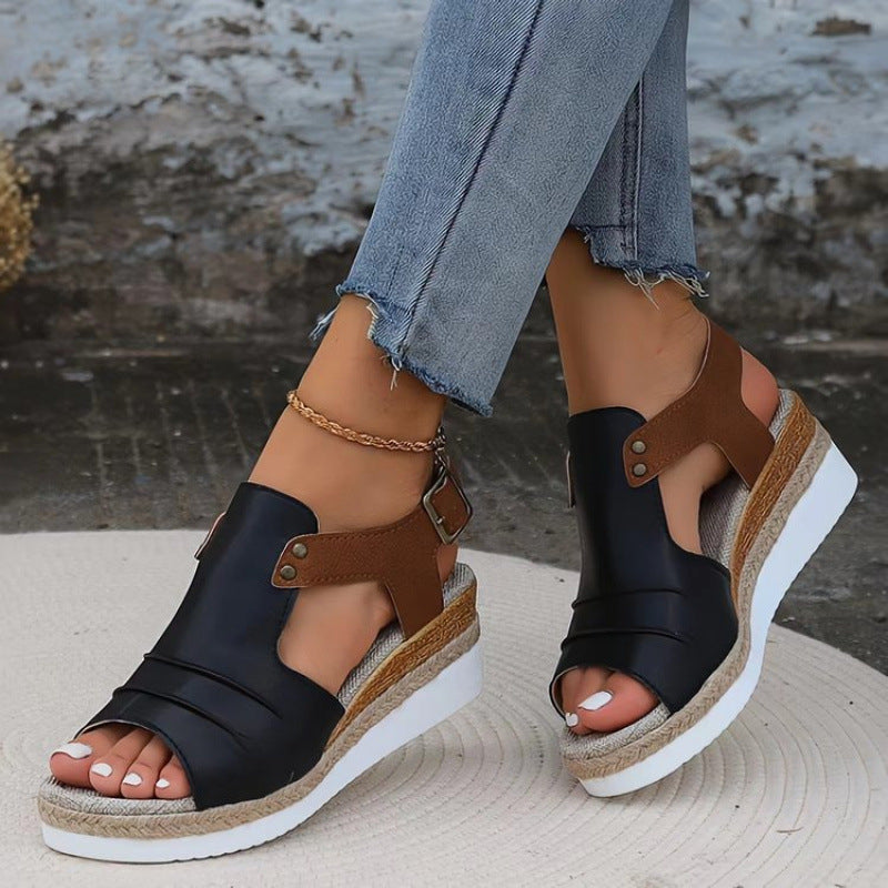 2026 new summer women's beach buckle flat sandals