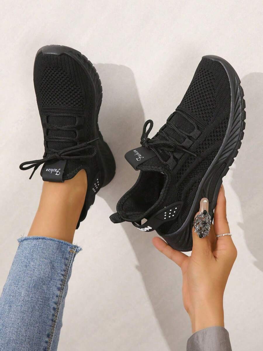 Women's Lightweight Breathable Casual Sports Shoes Suitable For All Seasons
