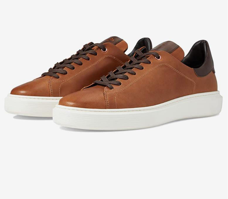 New lightweight women's sneakers