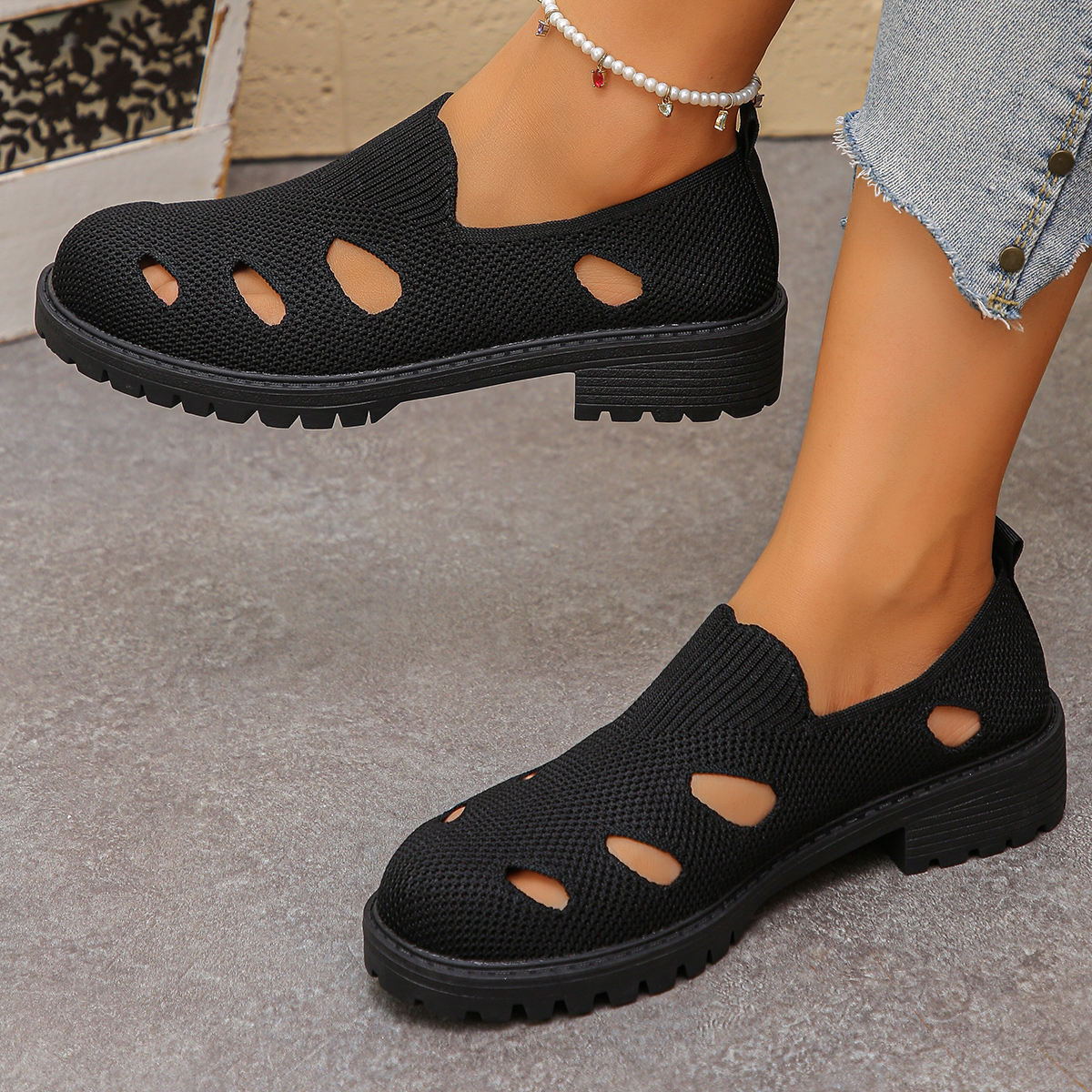 Knitted slip-on women's breathable casual shoes