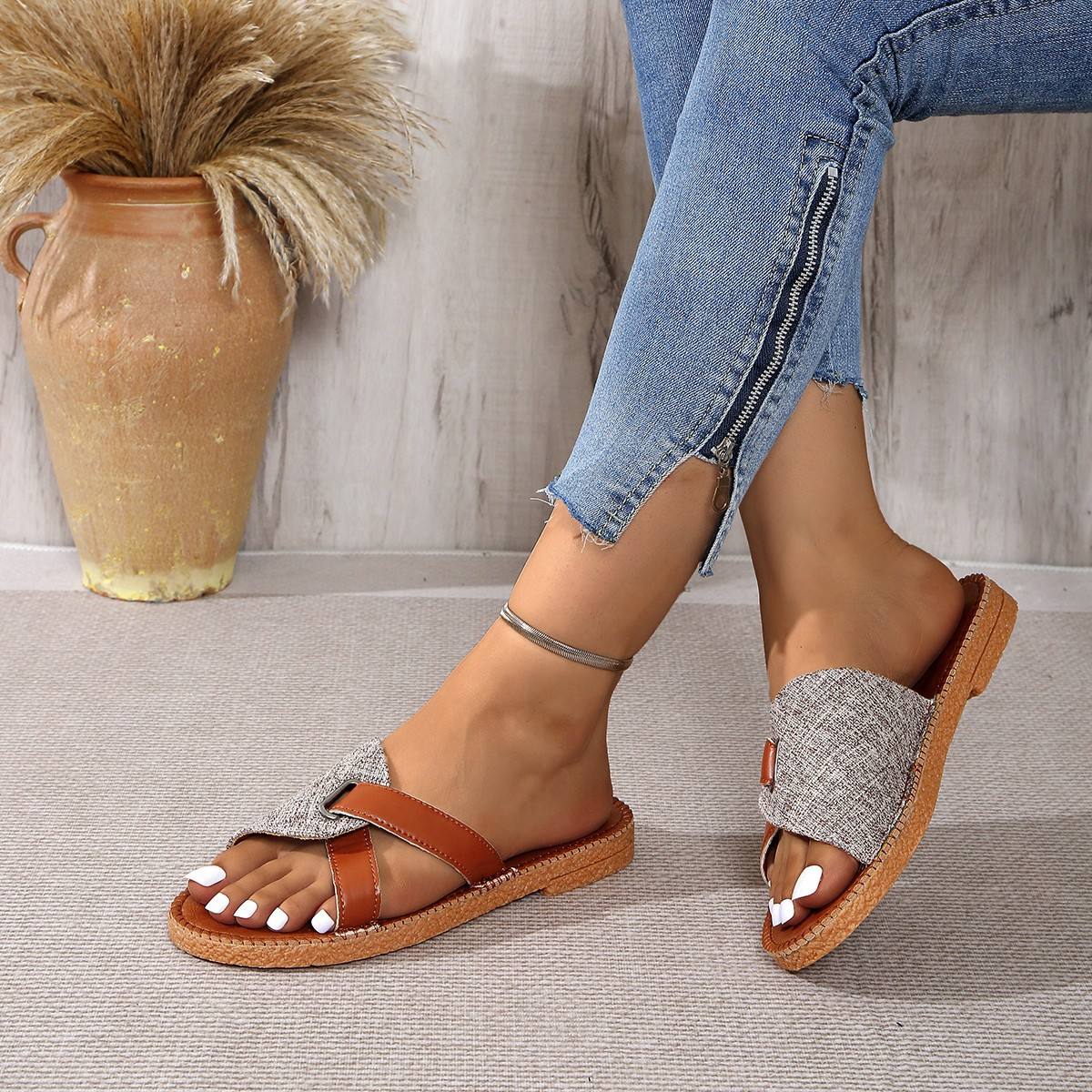 2026 New Summer Women's Large-Sized Flat Slippers